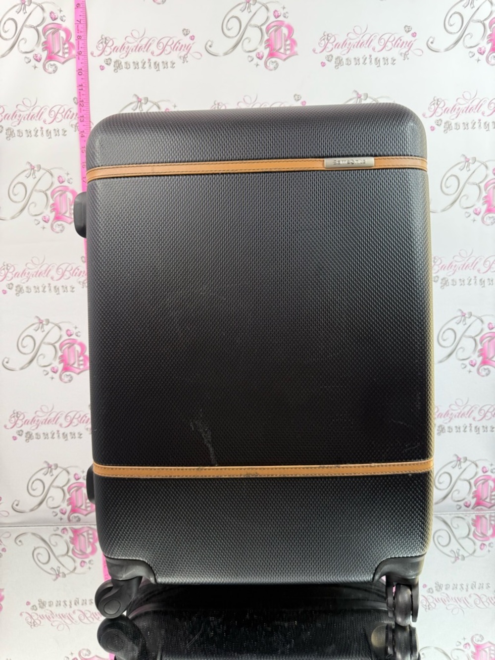 Samsonite luggage travel medium size 3D effect Black Spinner with Tan Trim